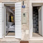 Tiny Secret House Apartamento Komiža