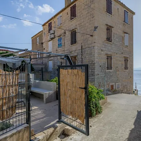 Tiny Secret House * Komiza